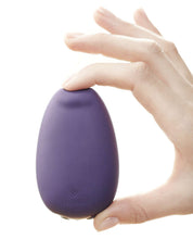 Load image into Gallery viewer, Je Joue Mimi Soft Clitoral Stimulator - 5 Speed 7 Pattern Purple
